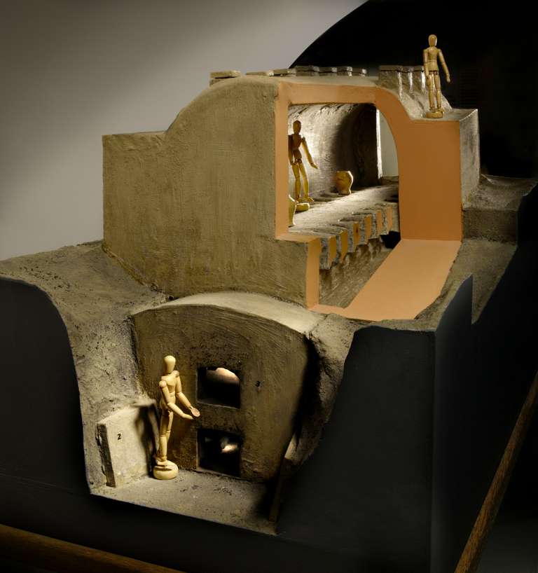 Schnitt durch einen großen Kannofen, Modell nach Befunden in Raeren-Botz, archäologische Grabung 1963, Töpfereimuseum Raeren 